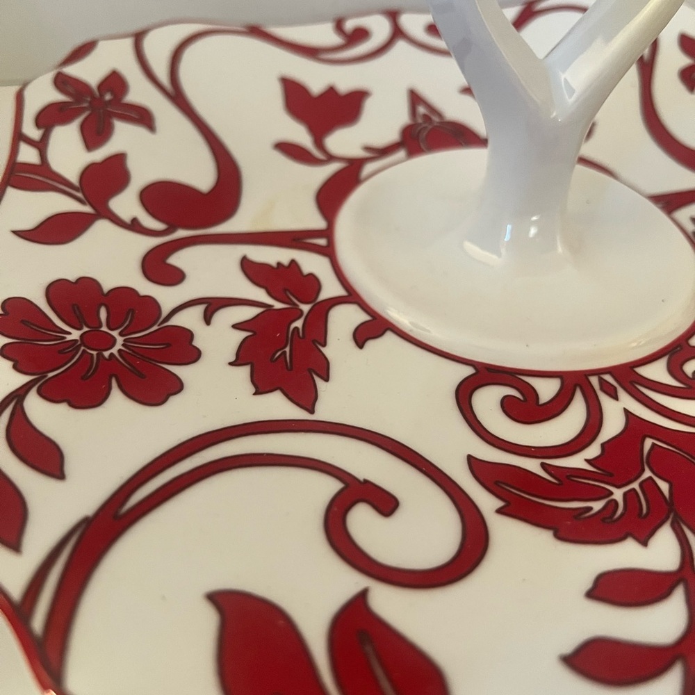 Red Velvet Sweets Tray by Rosanna - Picture 4 of 7